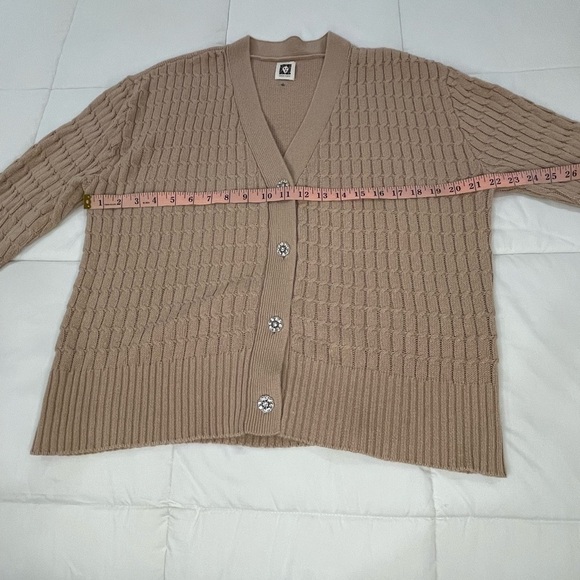 Large Anne Klein Tan, Brown, Beige Cardigan Sweater with Jeweled Butto… - Picture 10 of 12